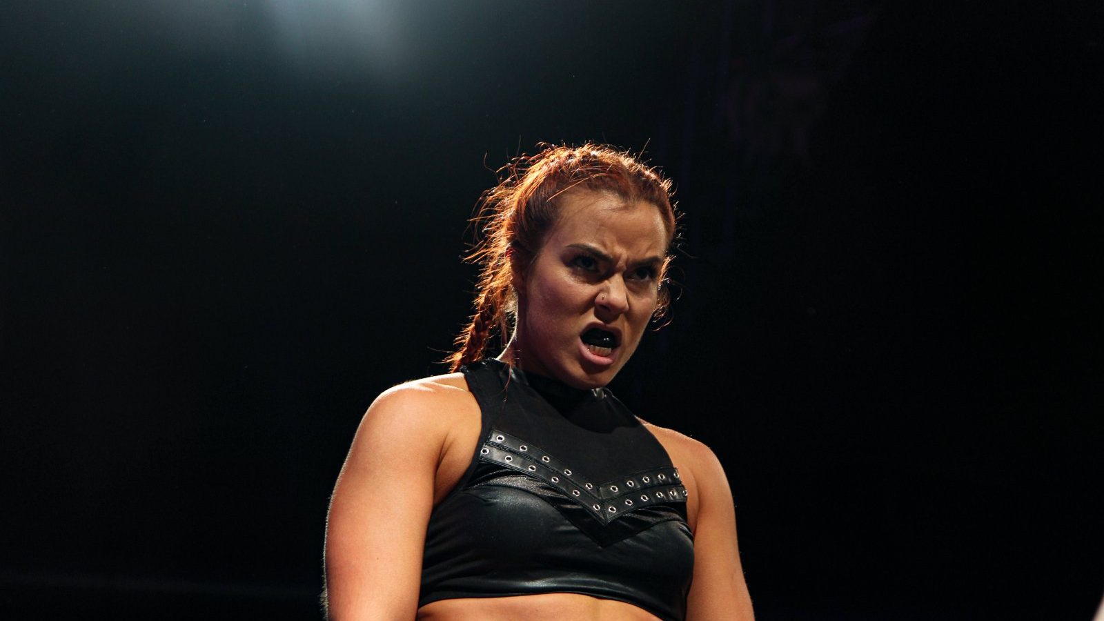 A lutadora portuguesa Killer Kelly num evento de wrestling em 2019
